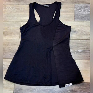 Gymshark black tank top with slit in the front Size small